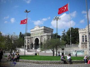 میدان بیازیت استانبول