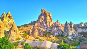 قلعه اوچ حیصار از جاهای دیدنی کاپادوکیای ترکیه
