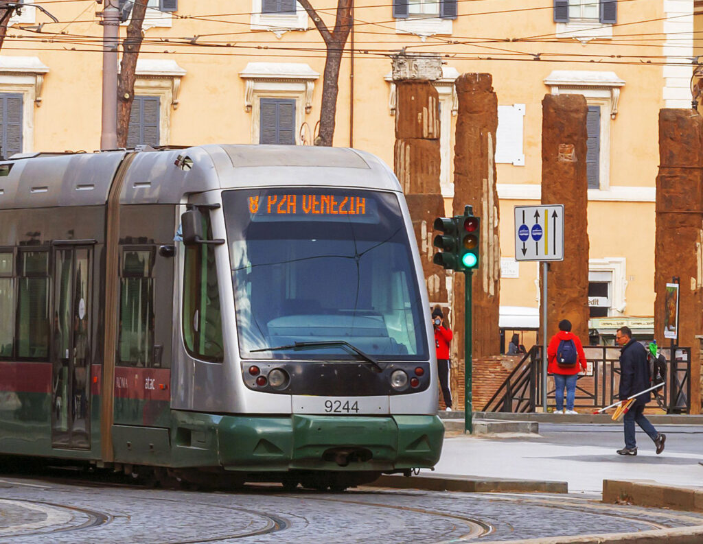 هزینه استفاده از وسایل حمل و نقل در شهر جنوا